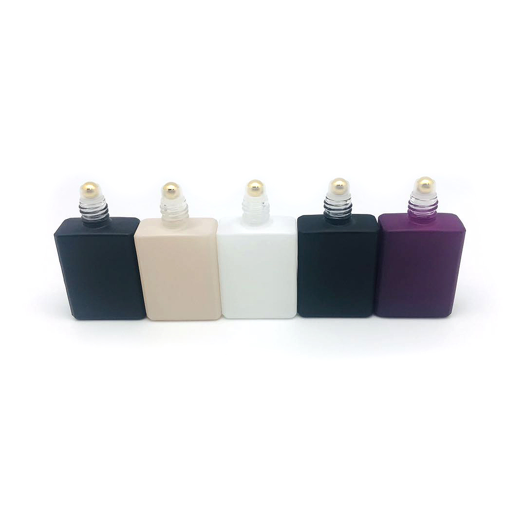 Cosmetic Packaging hot sale 15ml roll on flat shoulder square glass bottle with gold roller