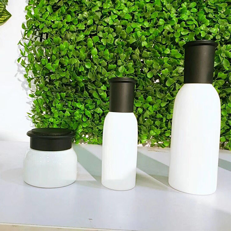 Cosmetic container and packaging luxury skin care bottles and empty cosmetic glass jar