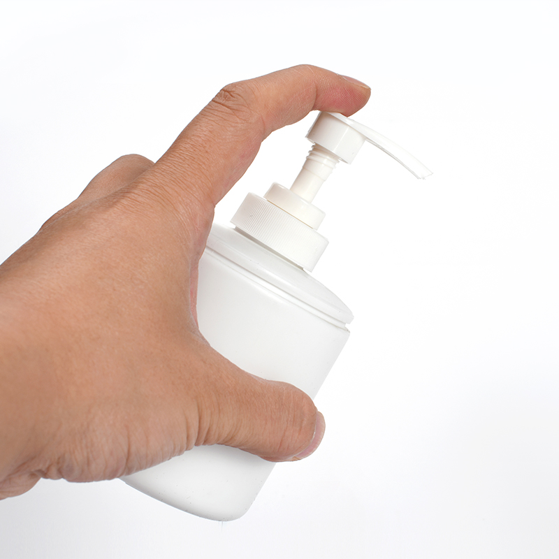 Cosmetic package PE material 250ml 300ml 400ml 500ml white plastic pump lotion bottle shampoo bottle
