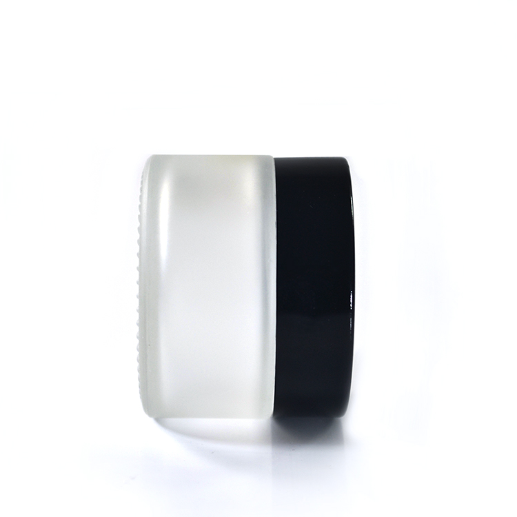 Cosmetic packaging 15g 30g 50g 100g round amber green blue black frosted clear glass cream jar with black gold aluminum cap