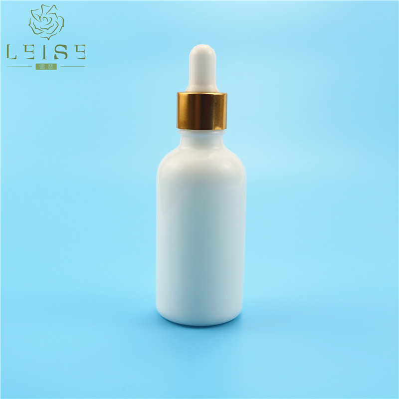 Cosmetic packaging 30 ml white porcelain round bottle with dropper eco-friendly bamboo cap bottle with pipette 2oz