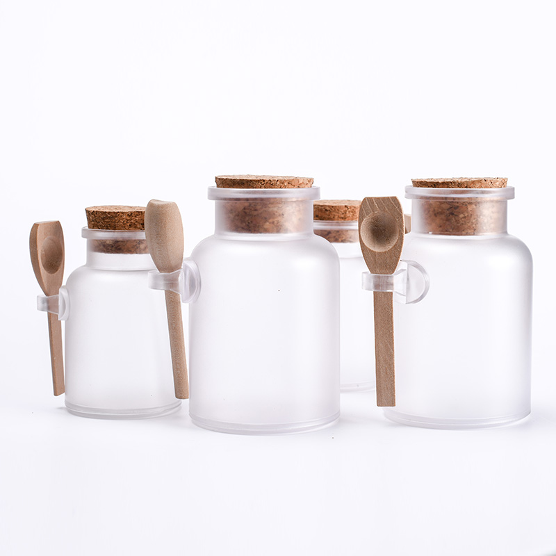 Cosmetic packaging body scrub 100ml 200ml 300ml 500ml Empty Plastic Bath Salt Jar with cork with bamboo spoon