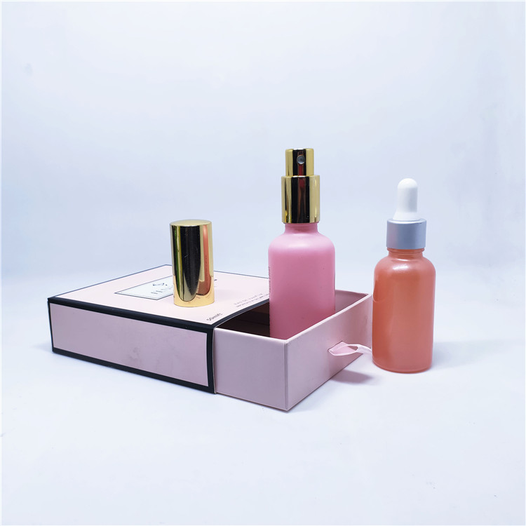 Cosmetic packaging goteros de vidrio with bamboo dropper cap