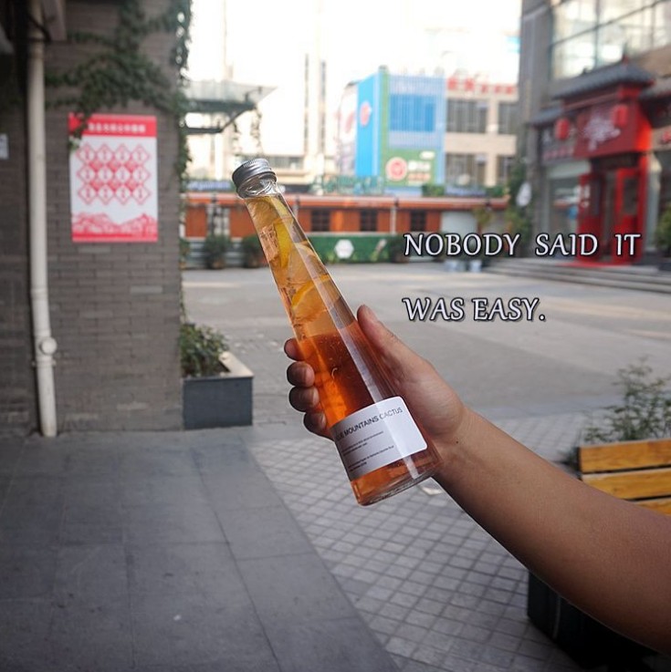 Creative Cone-shaped 250ml Milk tea Juice Drink Glass Bottle 330ml Hot Frosted Fruit Wine Green Wine Bottle Sealed