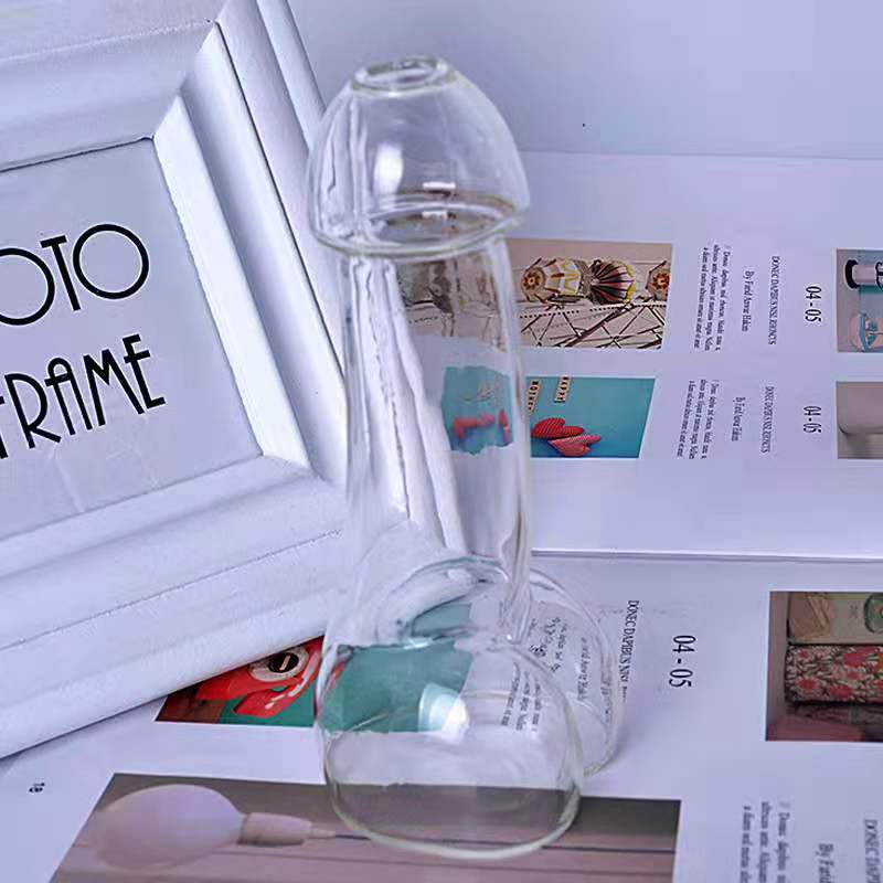 Creative design sexy penis shape glass bottle cocktail shot glass liquor bottles with straw