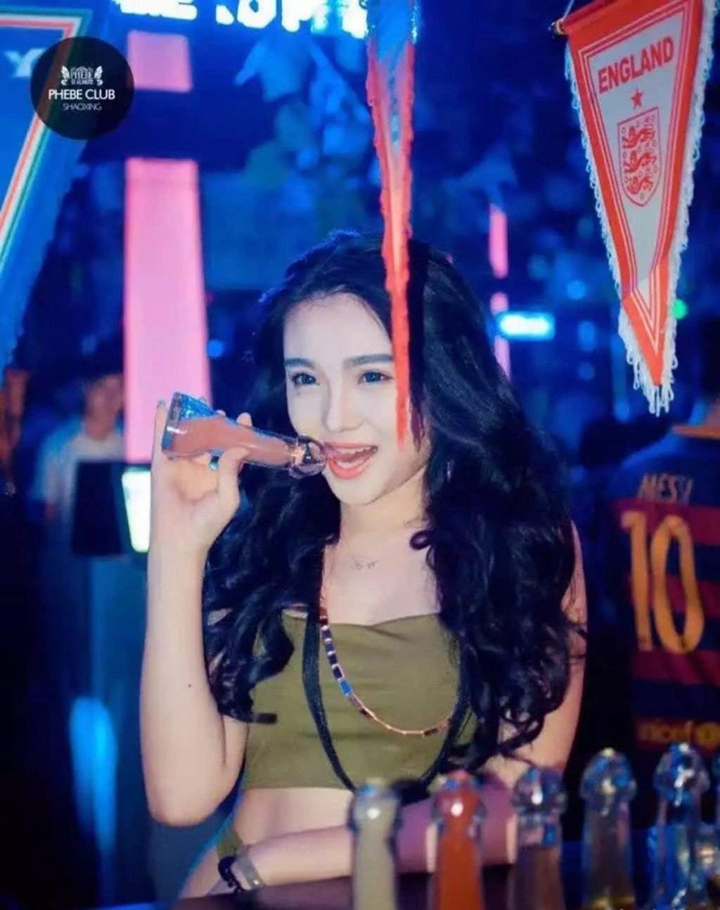 Creative design sexy penis shape glass bottle cocktail shot glass liquor bottles with straw