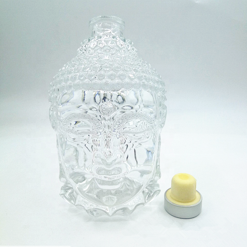 Creative unique luxury 750ml glass buddha head bottle glass decanter for vodka whisky fruit wine