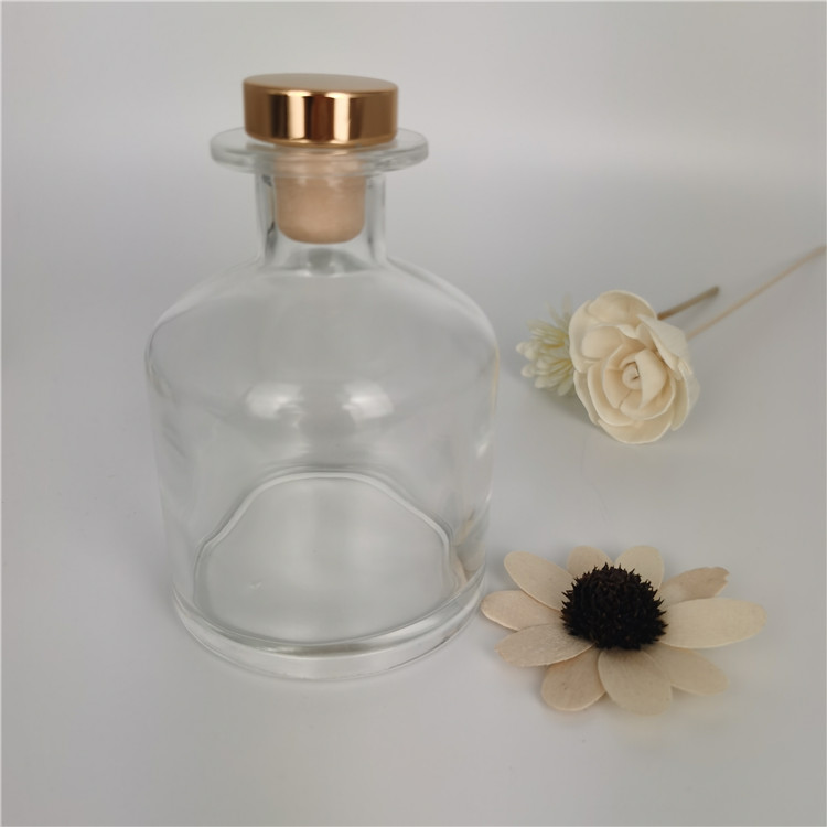 Crystal glass for perfume bottle 250ml fragrance oil glass bottle with Fiber rod and rattan