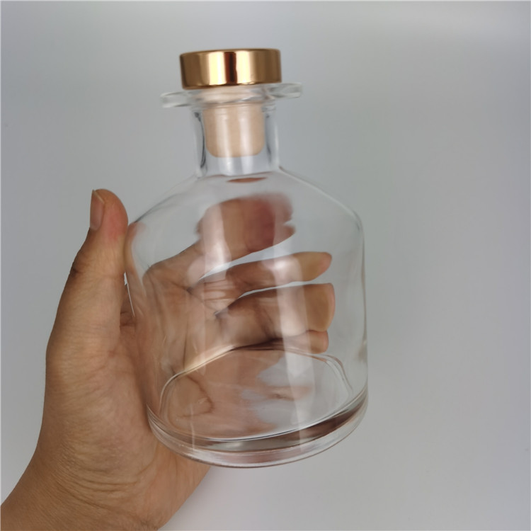Crystal glass for perfume bottle 250ml fragrance oil glass bottle with Fiber rod and rattan