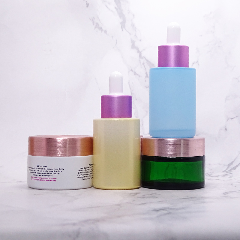 Custom 1 oz cosmetic glass jars with lids
