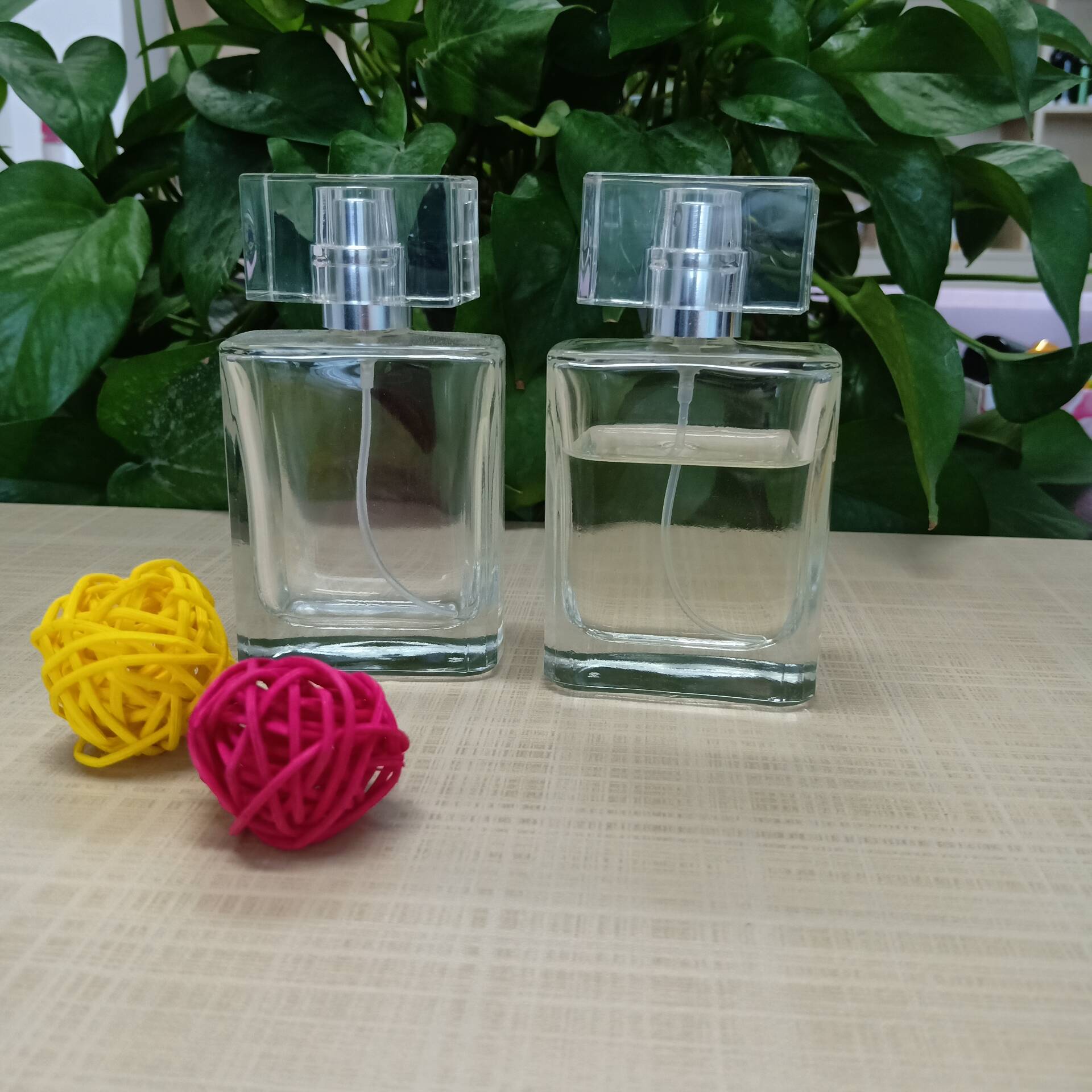 Custom 15ml 30ml 50ml 100ml Frosted Clear Black Rectangular Perfume Glass Spray Bottle