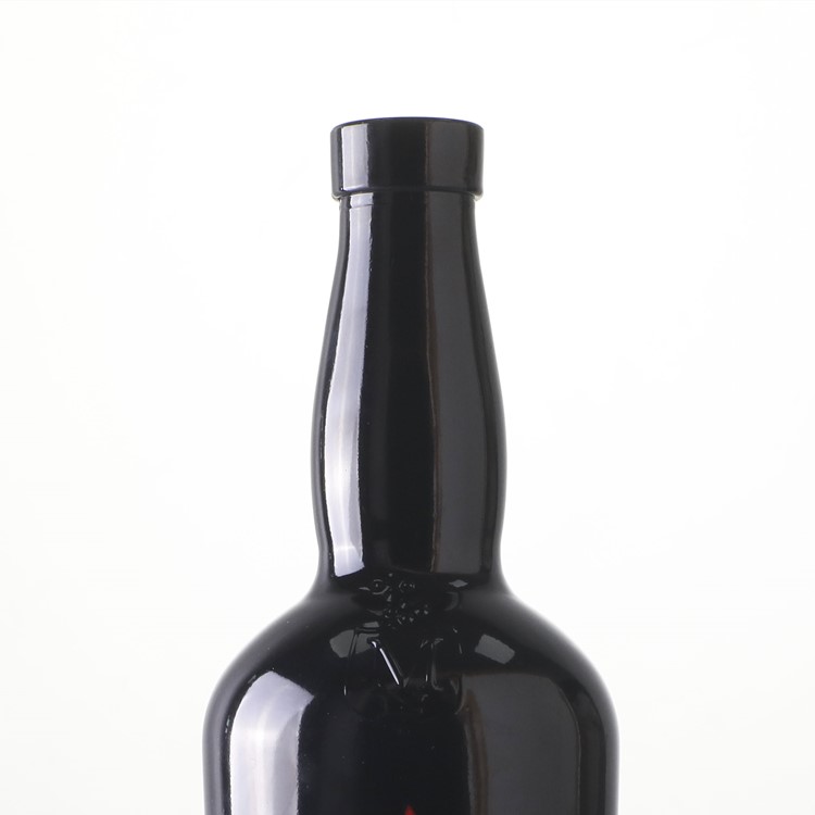 Custom 500 ml 750 ml 1000 ml premium white glass bottle for liquor beer beverage decoration