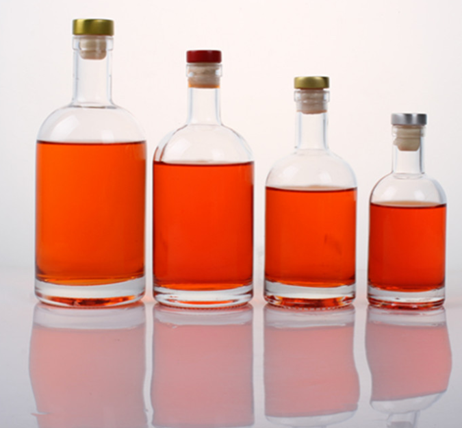 Custom 500ml 700ml 750ml 1000ml  liquor absolute Vodka whiskey Rum Glass Bottle  with cork top lids