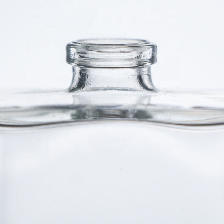 Custom 50ml 100ml Bulk Empty Elegant Crimp Flat Square Perfume Atomizer Glass Bottles