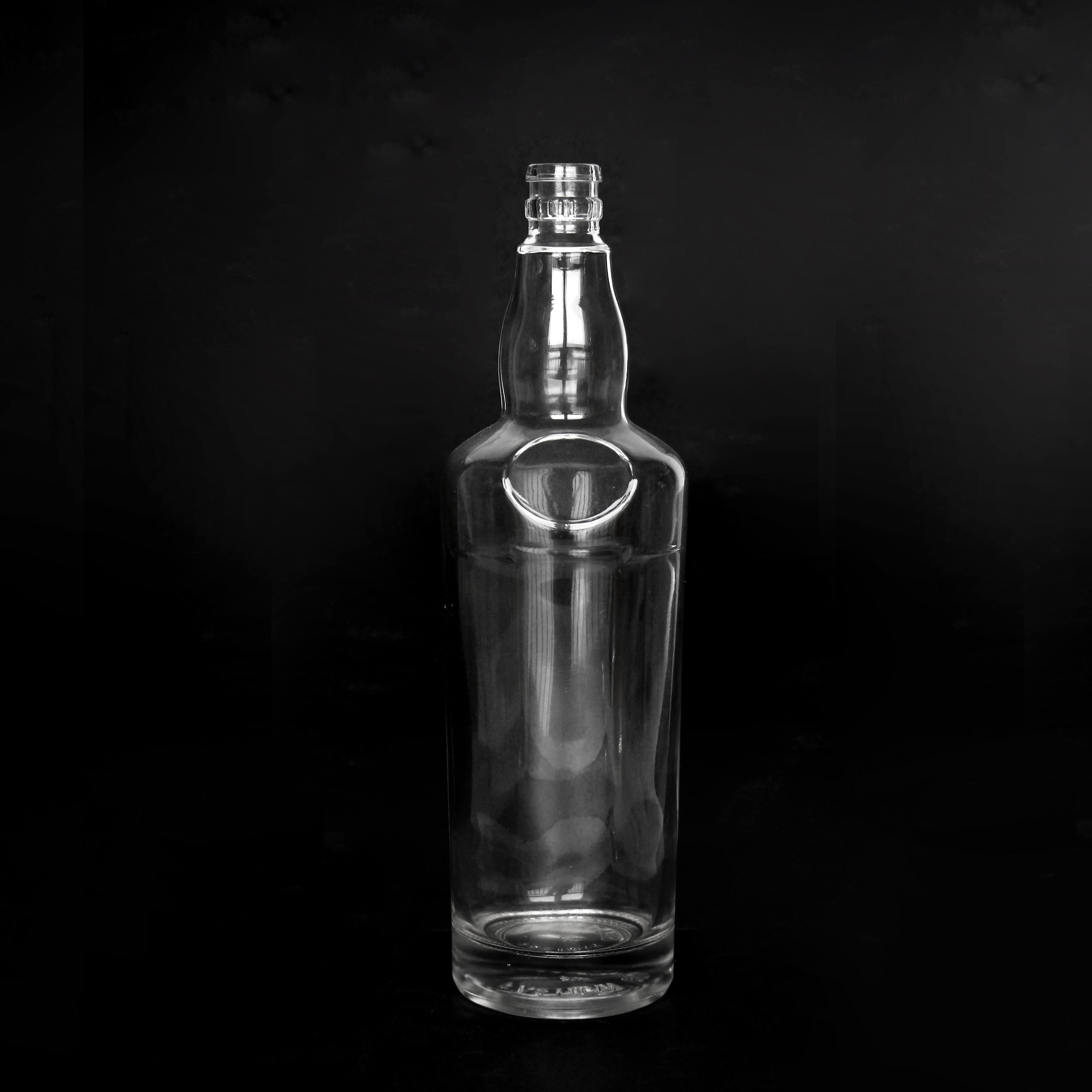 Custom 750ml Clear Transparent Empty Screw Cap Wine Whisky Glass Bottle