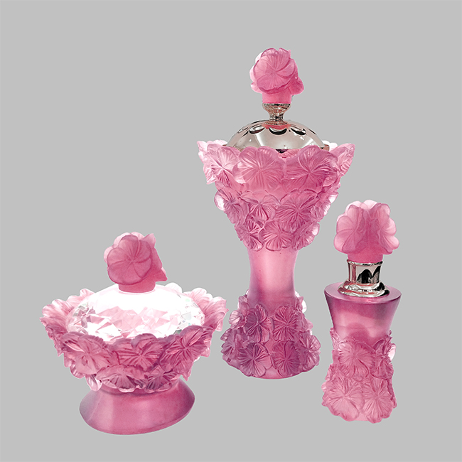 Custom Arab Style Flower Shaped bottle glass Crystal Perfume Oil Bottles for gifts