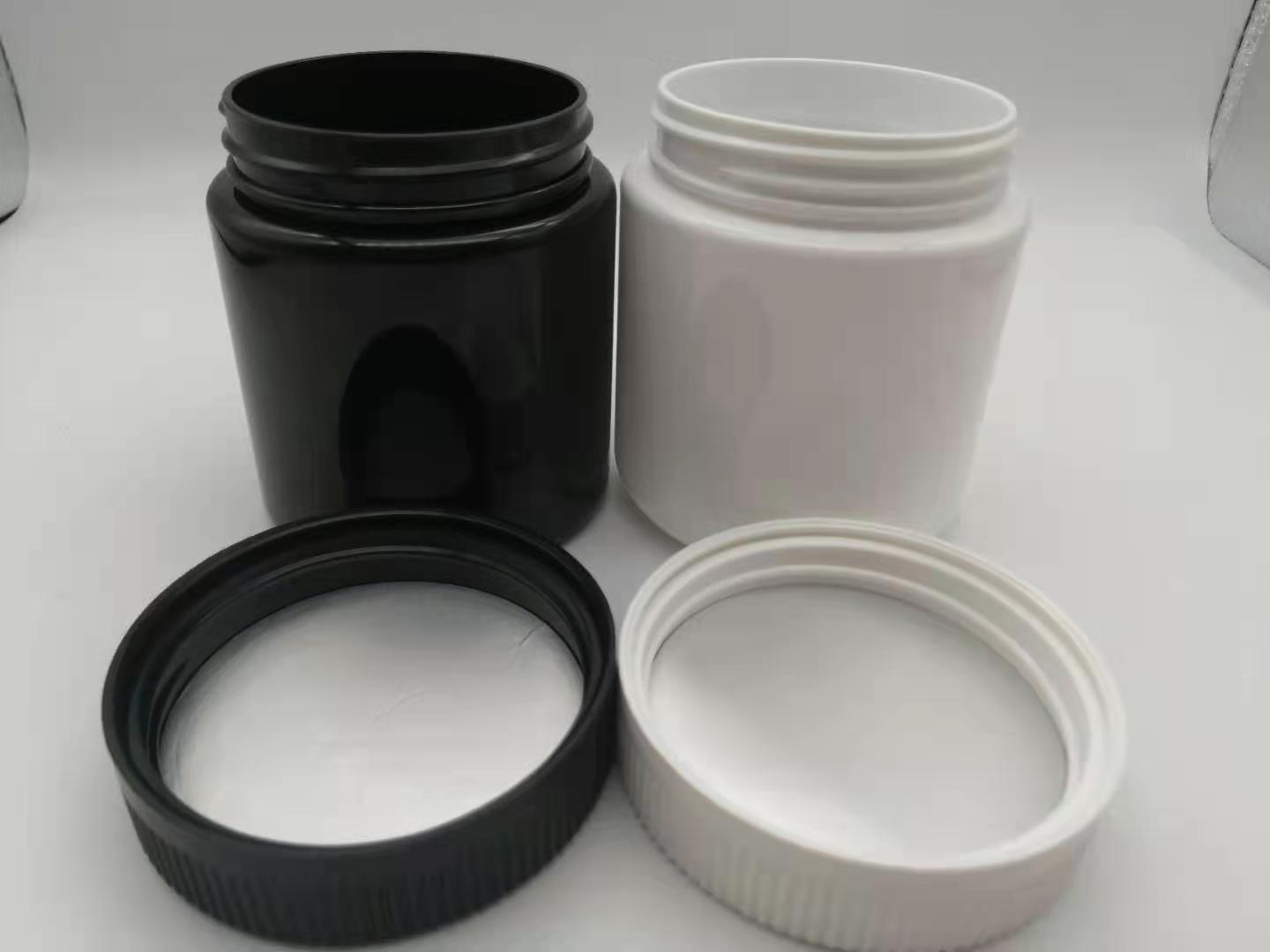 Custom Boston Round Black White PET Plastic CRC Jar Container With Press Safety Cap For Storage