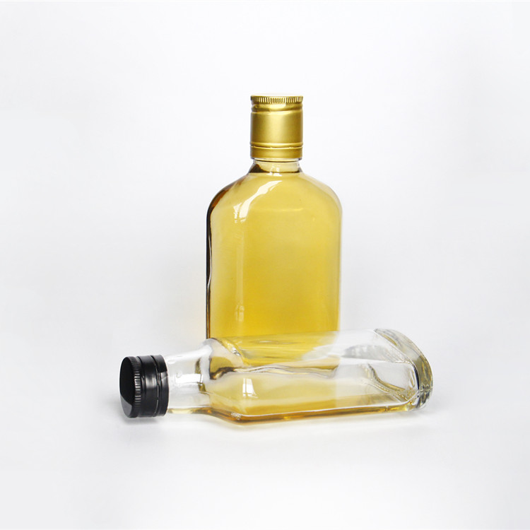 Custom Color 200ml Flat Hip Flask Whisky Cold Brew Coffee Glass Bottles With Black Screw Cap Matte Black White