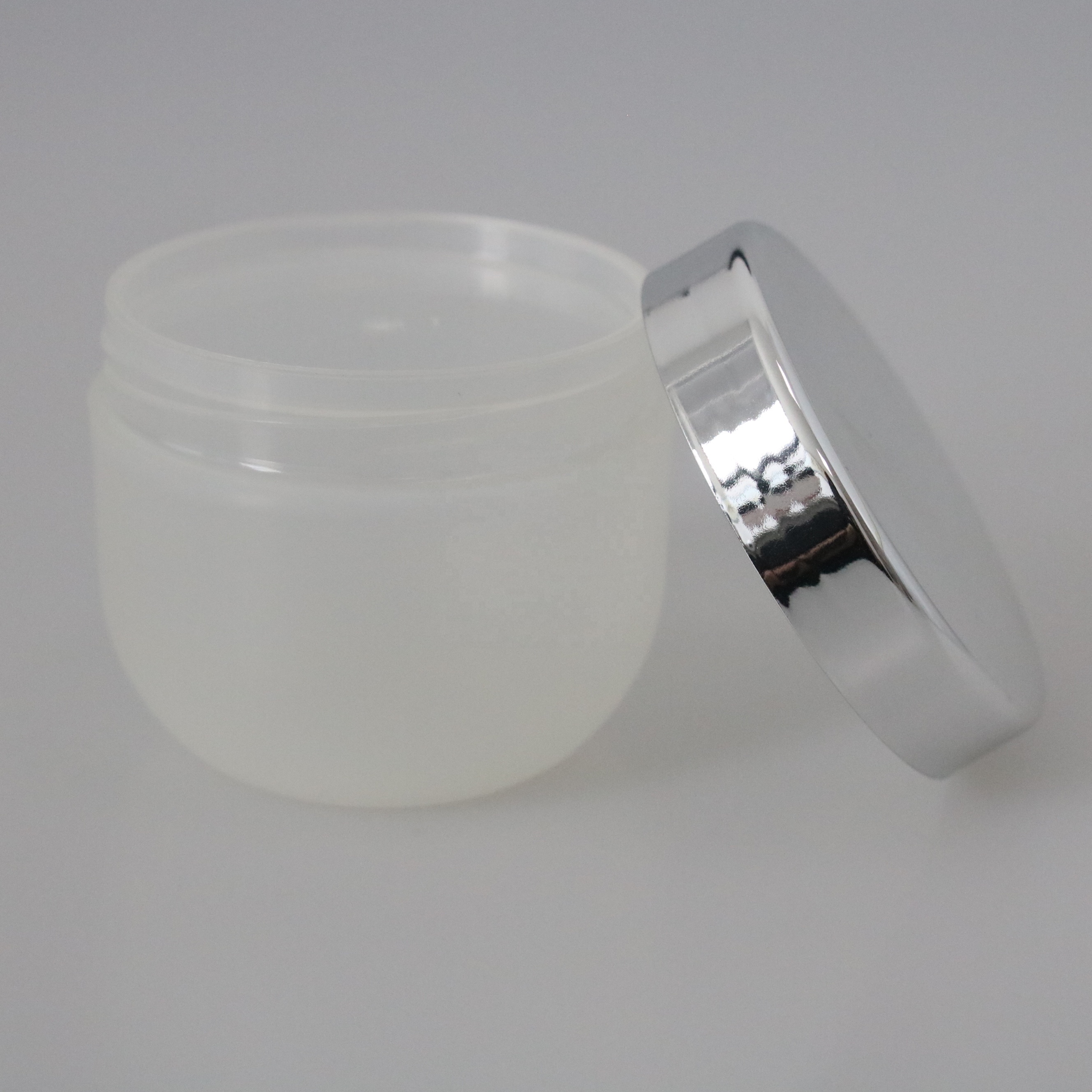 Custom Color Bowl Shape Frosted PP Plastic Cosmetic Cream Jar 100g for Skincare Packaging