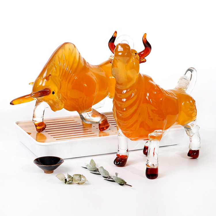 Custom Design Zodiac Bull Shaped Glass Bottle for Brandy Glass Animal Bottle Buffalo Glass Bottle