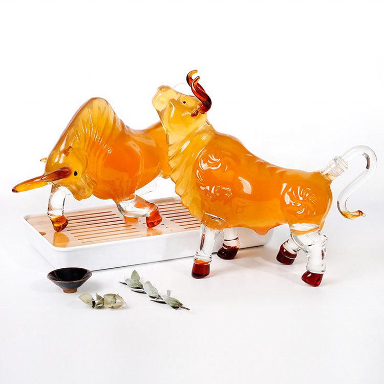 Custom Design Zodiac Bull Shaped Glass Bottle for Brandy Glass Animal Bottle Buffalo Glass Bottle