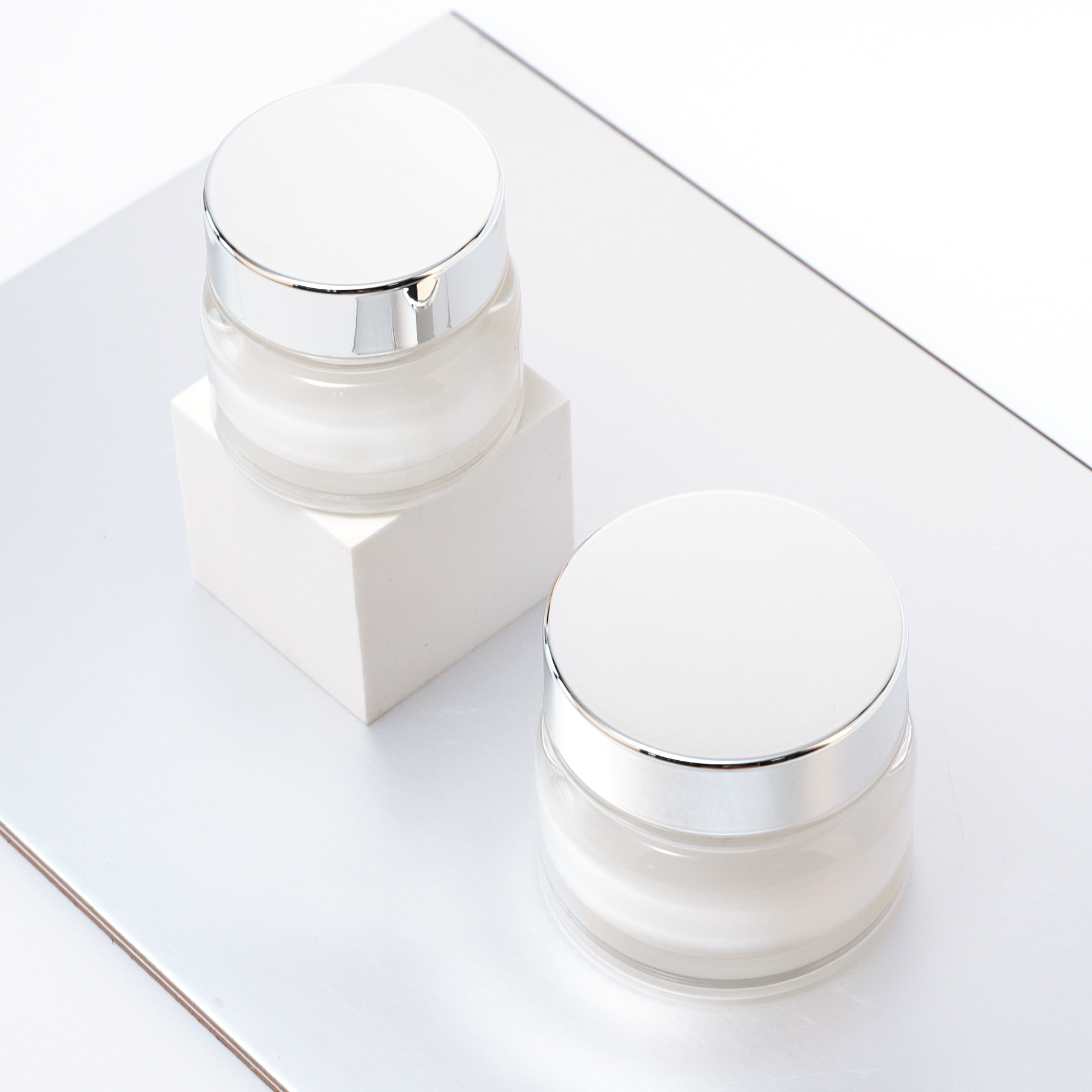 Custom Double War Round Plastic Acrylic Clear Face Cream Jar Gold and White 10g 20g 2oz
