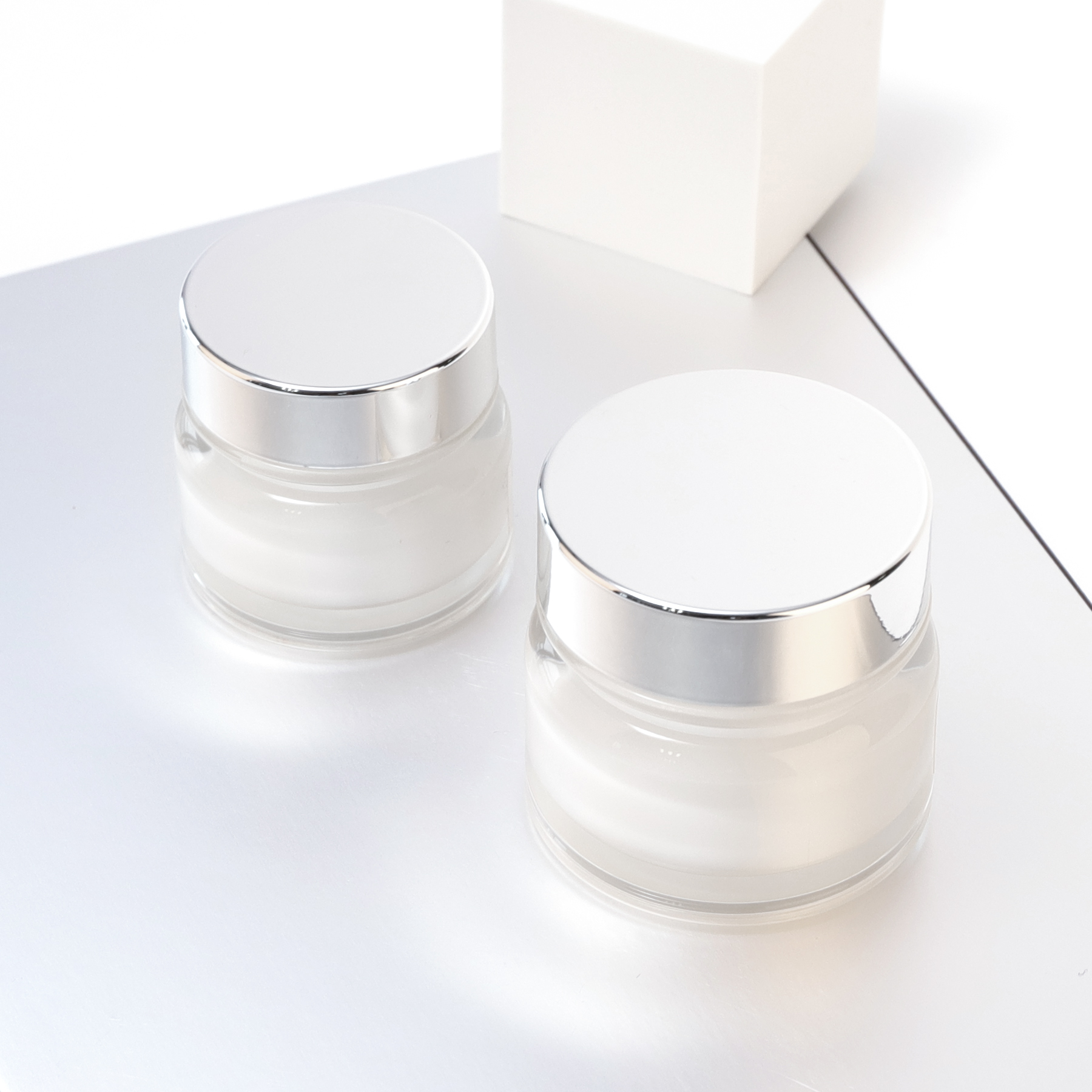 Custom Double War Round Plastic Acrylic Clear Face Cream Jar Gold and White 10g 20g 2oz