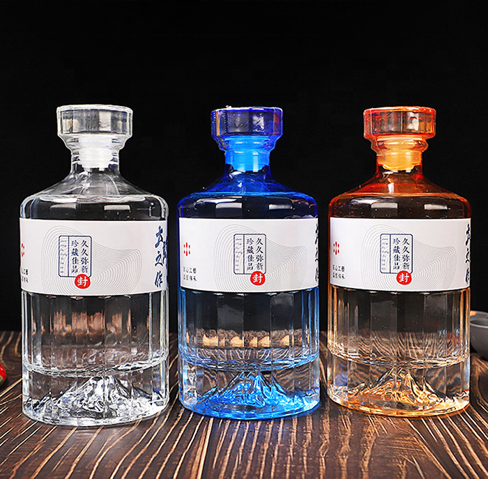 Custom Empty Luxury 500ML 750ML Clear Liquor Spirit Vodka Glass Bottles White Wine Bottles Whisky Unique Glass Liquor Bottle