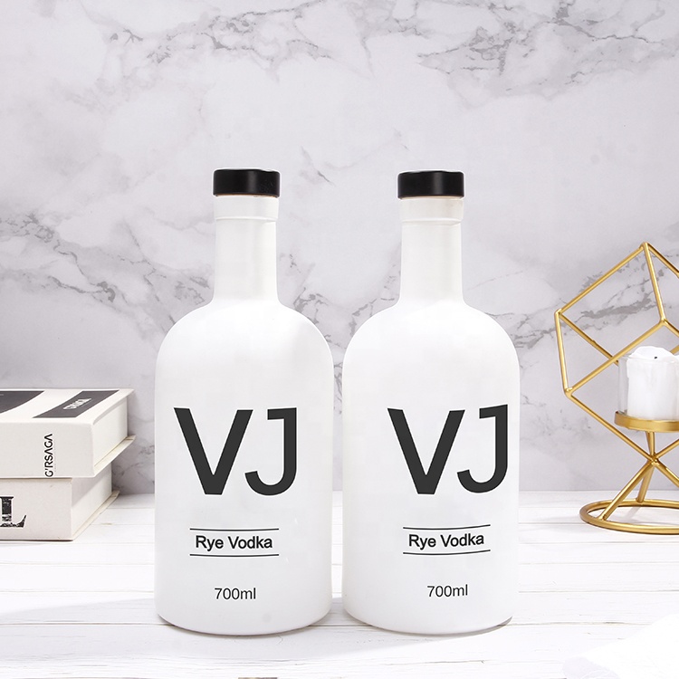Custom Flint Frosted 200ml 350ml 500ml 750ml 50ml Fancy Glass Gin Bottle With Cork Stopper For Vodka Liquor Spirit