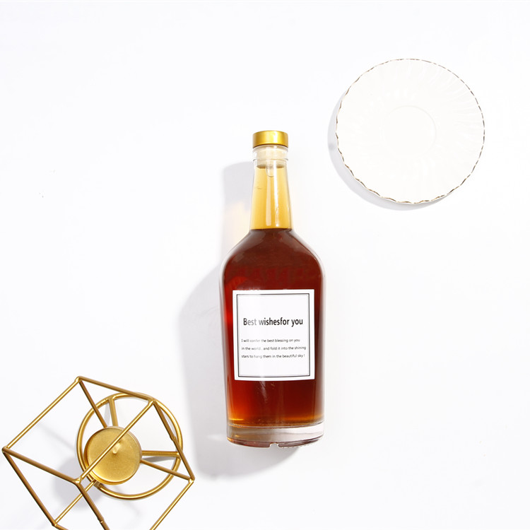 Custom Glass Bottle 1.75L With Handle Cork Stopper For Spirit