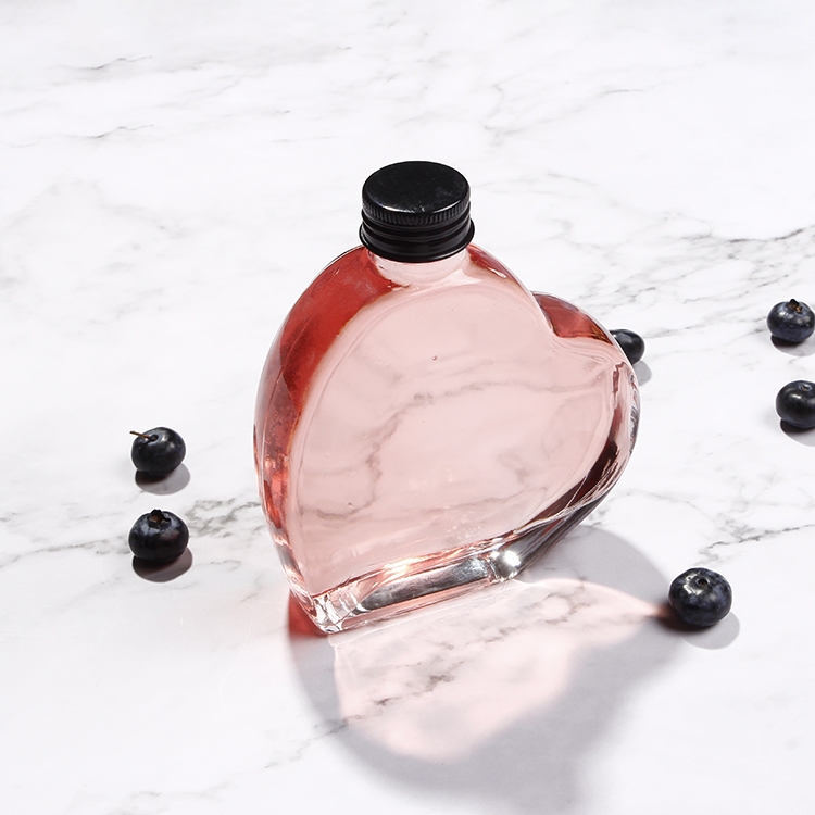 Custom Heart Shaped Glass Bottle Vodka Unique Luxury Bottles For Wine Liquor 200ml With Cork