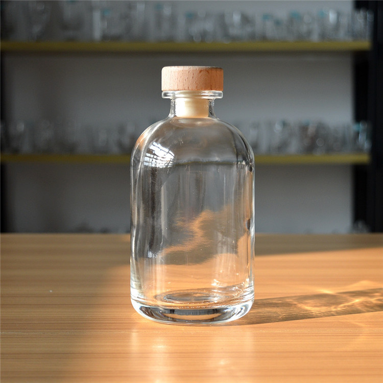 Custom Hot Sale Cork Top Round Shape Design Classic Empty Recycled 750 Ml Glass Spirit Liquor Bottle