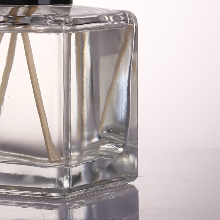 Custom Logo 30ml 50ml Essential Oil Glass Car Diffuser Bottles