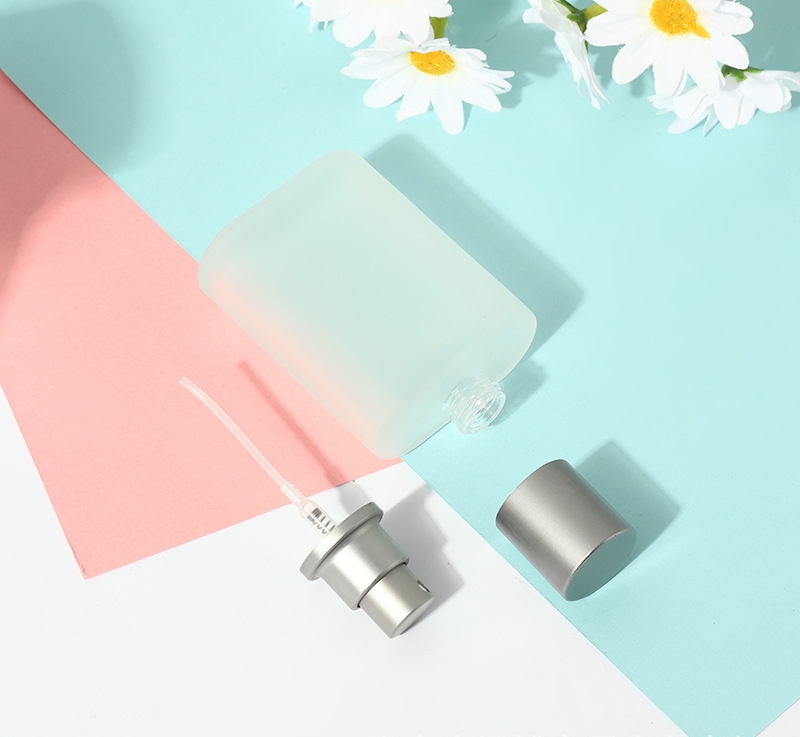 Custom Logo Luxury Mist Spray Matte Frosted Packaging 30ml 50ml Refillable Wholesale Empty Glass Perfume Bottle