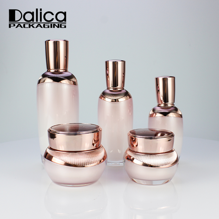 Custom Logo Luxury Popular Double Wall Beauty Plastic Container Jar for Skincare Essential Cream