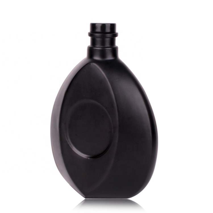 Custom Luxury 500ml empty flat matte black gin whiskey liquor glass bottle with stopper