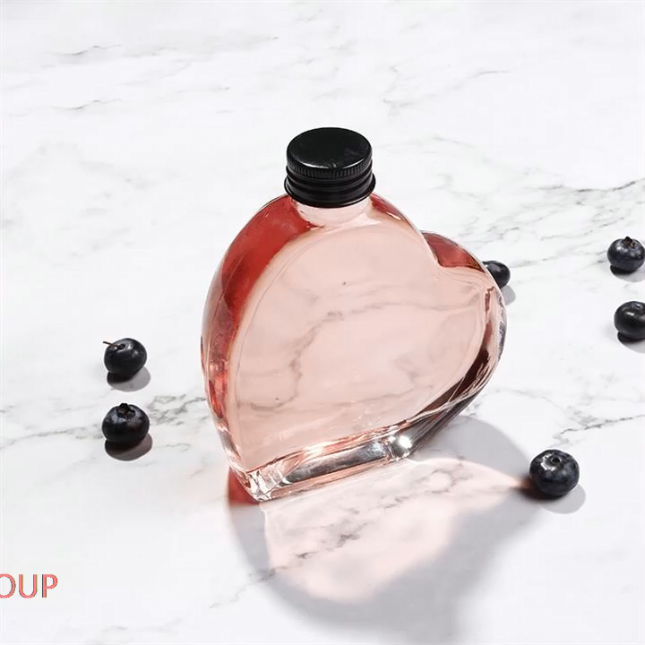 Custom Made Heart Shaped Vodka Bottles 200ml Wine Glass With Cork Cap For Gin Liquor Whisky