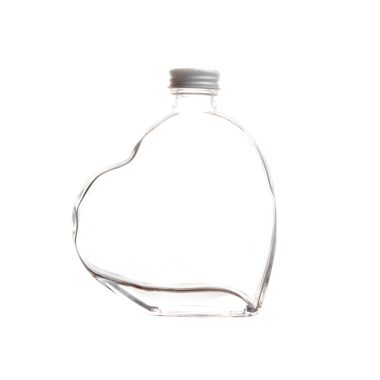 Custom Made Heart Shaped Vodka Bottles 200ml Wine Glass With Cork Cap For Gin Liquor Whisky