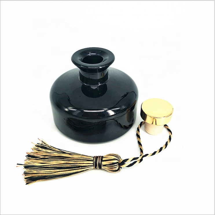 Custom Made High End Vintage Decorative Aroma Diffuser Bottle Reed Diffuser Glass Bottle