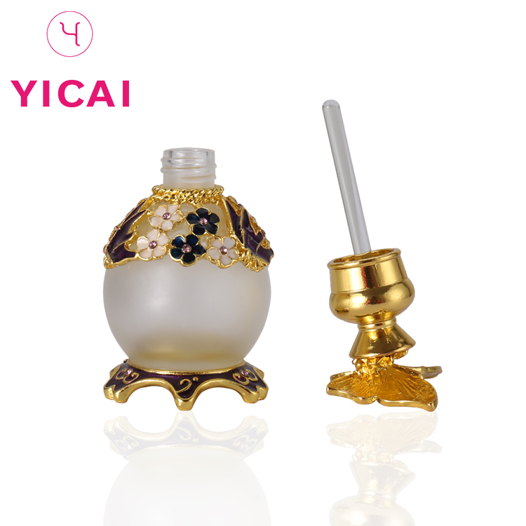 Custom Made Refillable 15ml Fancy Metal Glass Purple Round Perfume Bottle