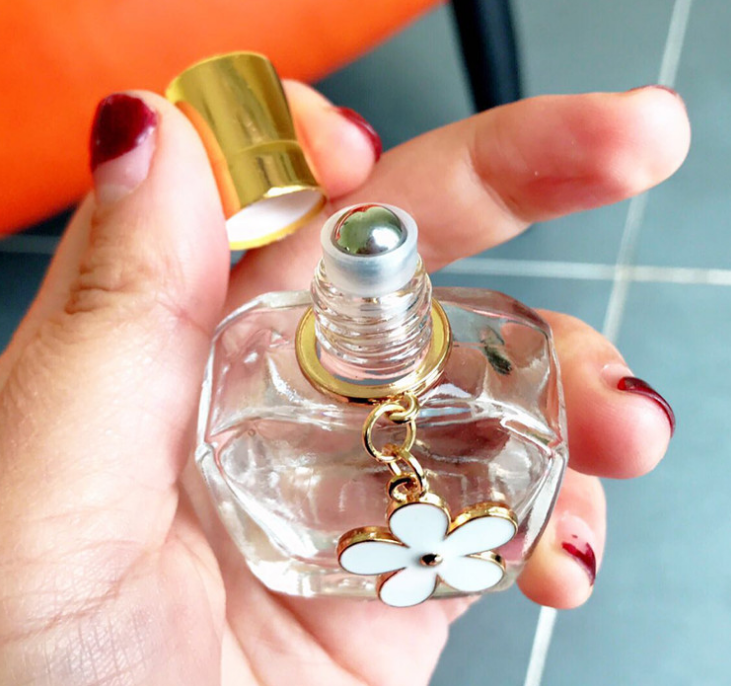 Custom Premium Clear Perfume Oil Bottles Essential Oil Roller Glass Bottles 15ml