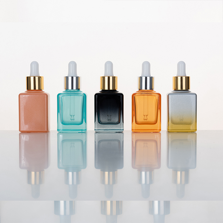 Custom Size 15ml 30ml 35ml Luxury Skincare Packaging Glass Lotion Bottles With Dropper/Press Pump for Essential Oil