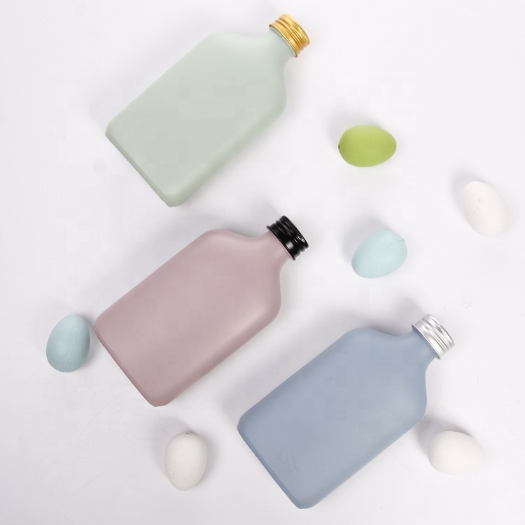 Custom Spray Printing Flat Coffee Glass Bottle for Liquor Milk with Aluminum Lid