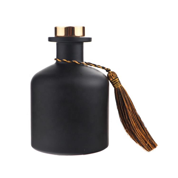 Custom Sticker Labels 100ml 250ml Matte Black Glass Bottle Perfume Oil Diffuser Bottle