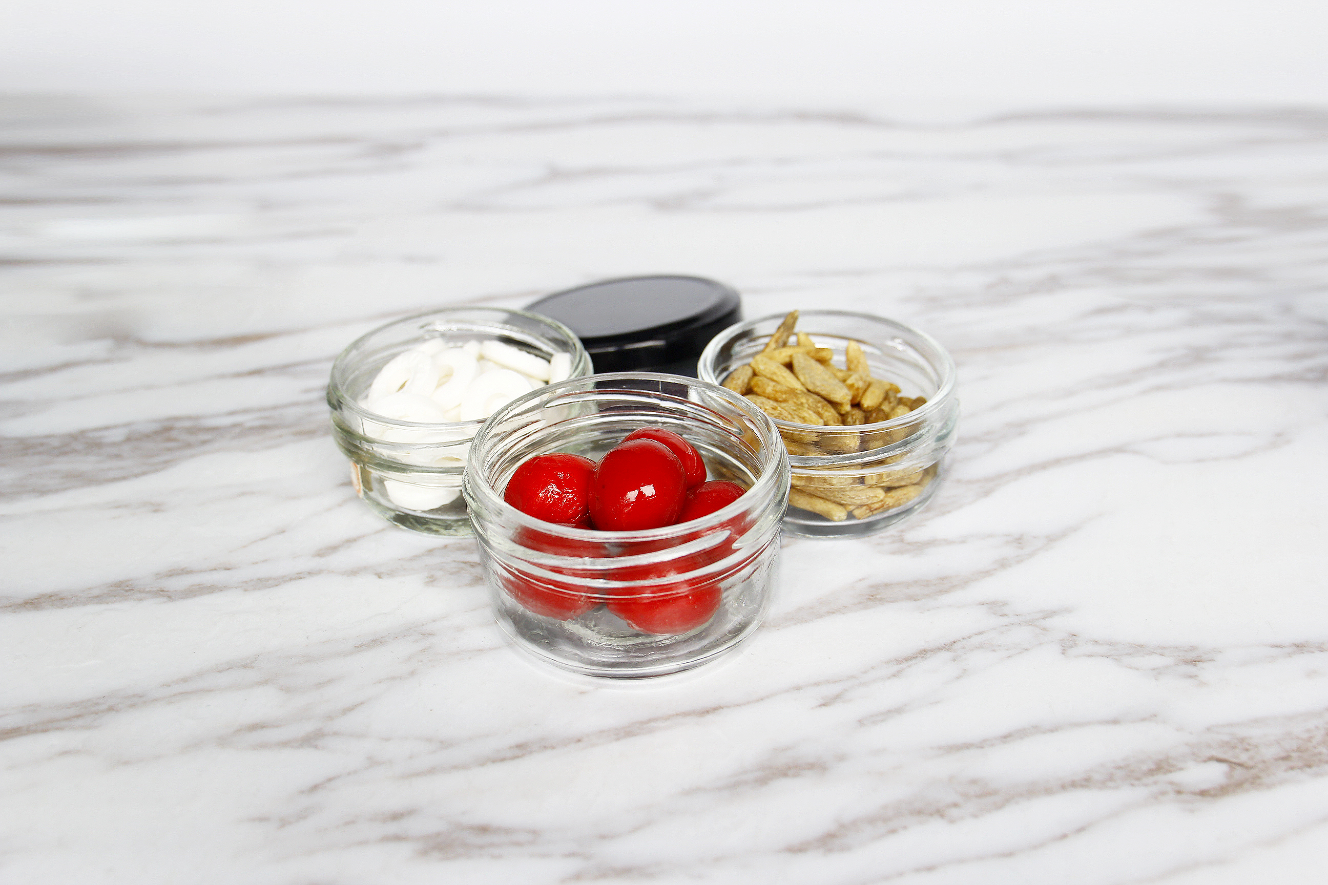 Custom Straight Side Clear Food Container Glass Jar with Metal Lid Storage Bottles & Jars Customized Logo Cover Acceptble