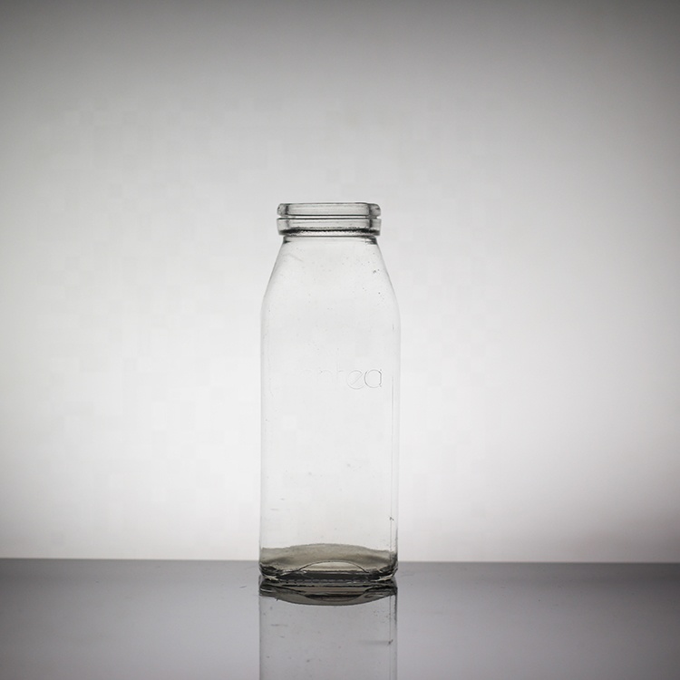 Custom Wholesale 700ml 350ml Mineral Water Glass Bottle Beverage Transparent Glass Bottle