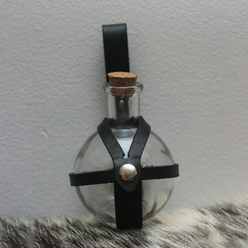 Custom Wizard Dark Magic Cork Potion Liquid Bottle Holder Leather Potion Bottle Holder with Clip