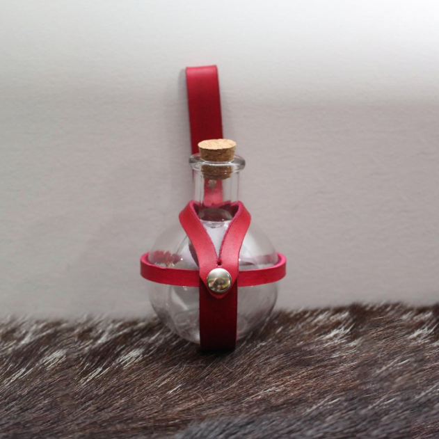 Custom Wizard Dark Magic Cork Potion Liquid Bottle Holder Leather Potion Bottle Holder with Clip