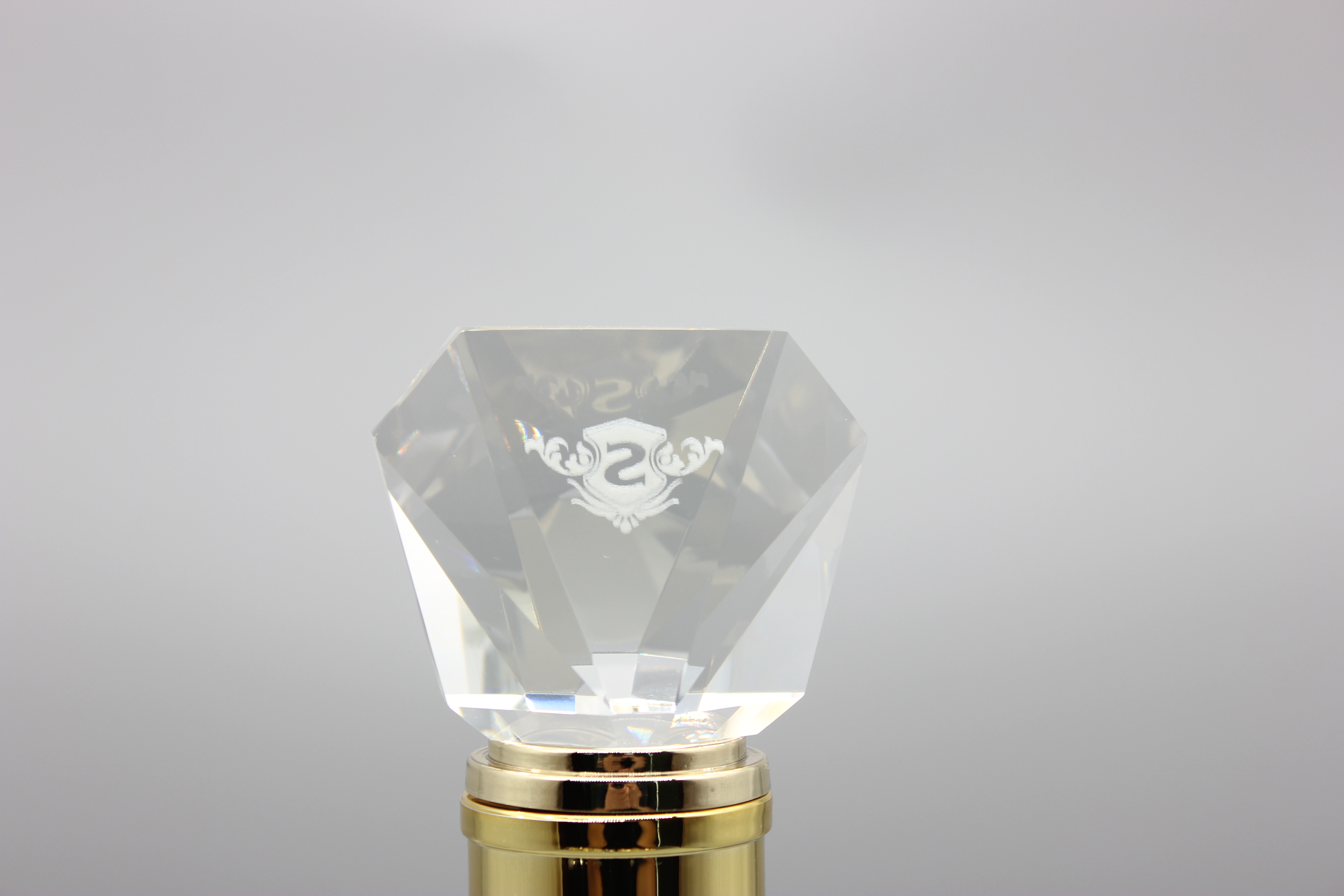 Custom brandy & XO & cognac Glass bottles with super crystal flint