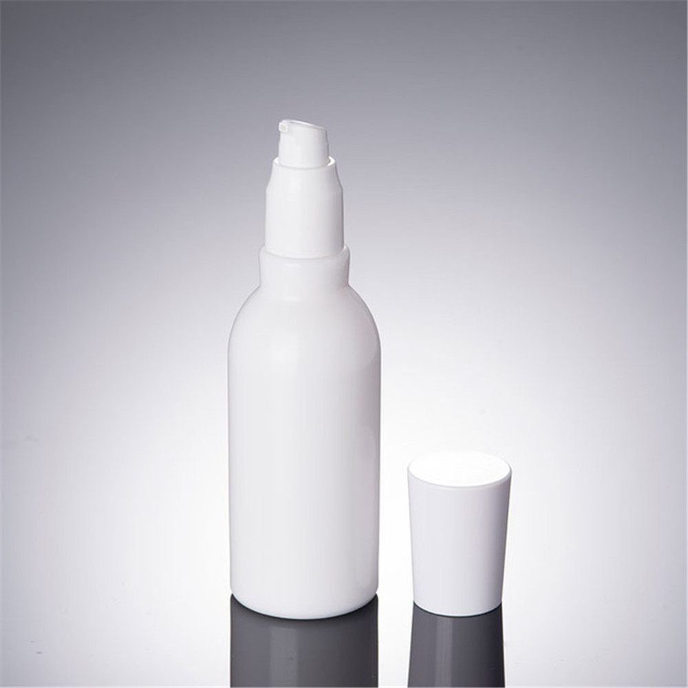 Custom colorful black white clear green Frosted Amber 250ml 500ml PET lotion Shampoo Bottles with Smooth Black screw cap/ pump